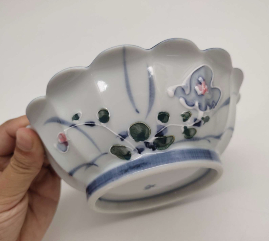 古玩陶瓷花卉紋花口碗拍賣，當(dāng)前價(jià)格135元