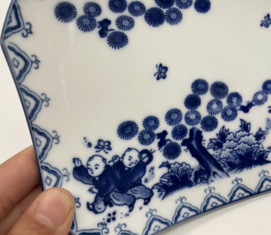 古玩陶瓷嬰戲紋青花盤拍賣,當前價格298元