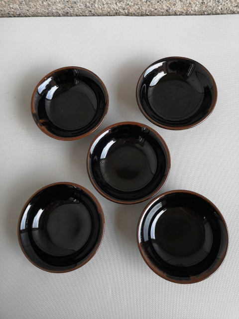 古玩陶瓷黑釉淺碗拍賣,當(dāng)前價(jià)格260元