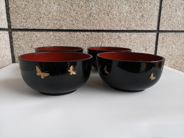 古玩陶瓷描金漆器蝶紋碗拍賣,當前價格168元