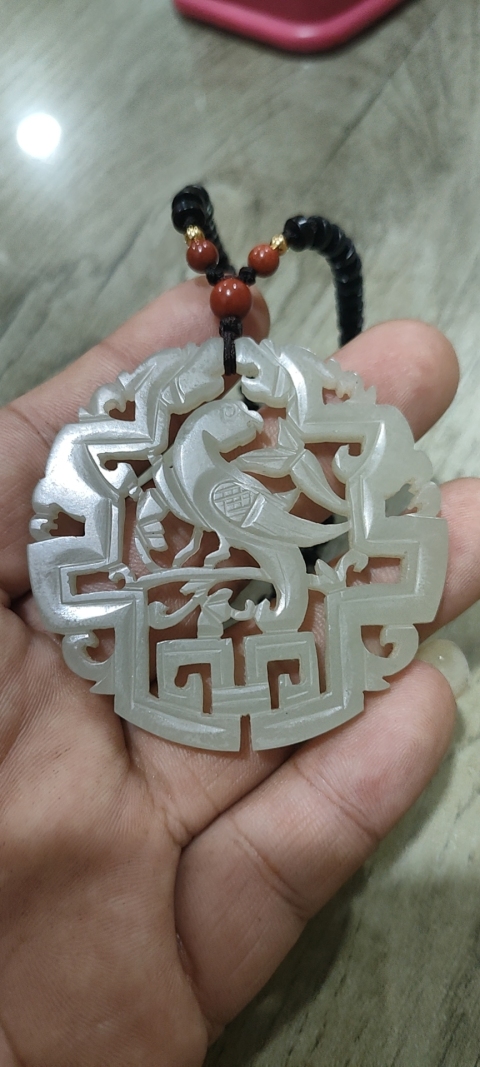 古玩玉器鸚鵡佩拍賣，當前價格8000元