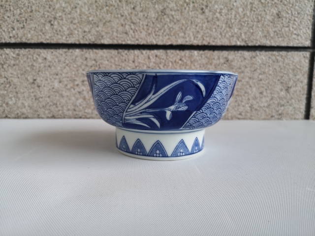 古玩陶瓷花卉紋青花碗拍賣，當(dāng)前價(jià)格120元