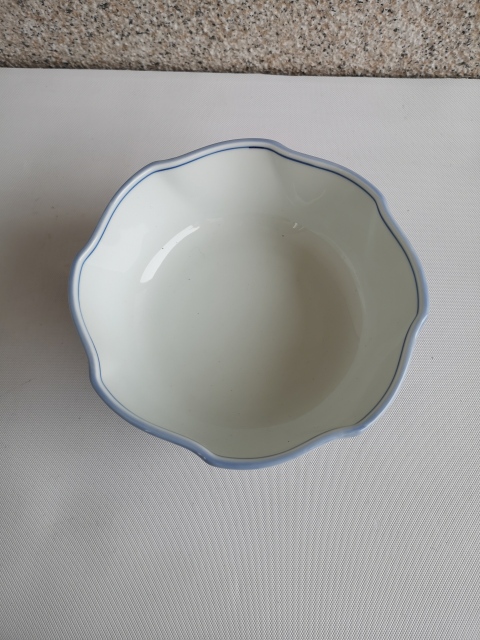古玩陶瓷花卉紋青花碗拍賣，當(dāng)前價(jià)格120元