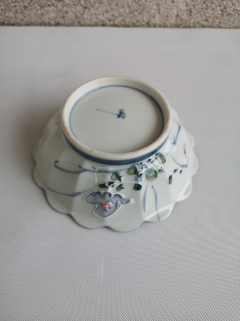古玩陶瓷花卉紋花口碗拍賣，當(dāng)前價(jià)格135元