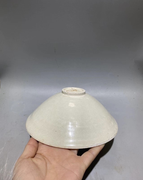 古玩陶瓷宋代影清娃娃刻花碗拍賣，當前價格20000元