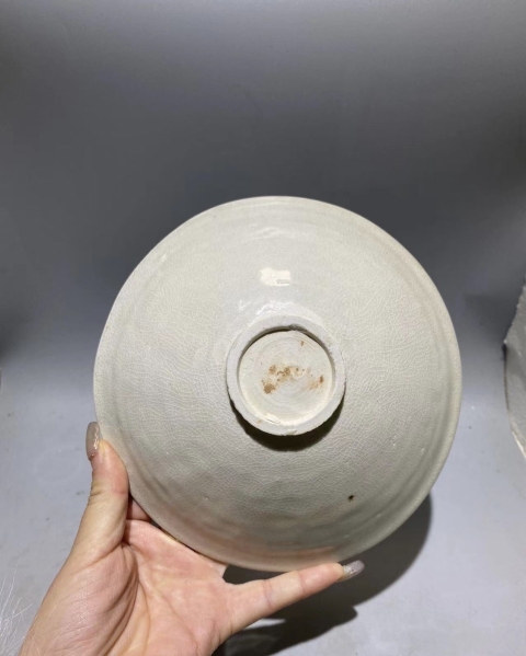 古玩陶瓷宋代影清娃娃刻花碗拍賣，當前價格20000元