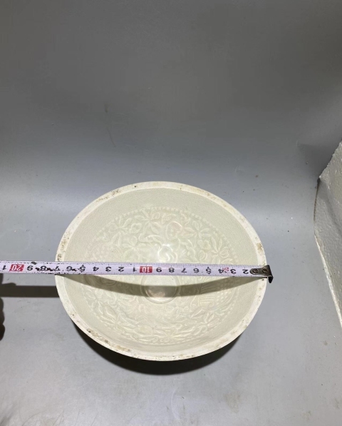 古玩陶瓷宋代影清娃娃刻花碗拍賣，當前價格20000元