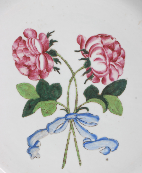 古玩陶瓷5727】清雍正??琺瑯彩西洋花卉紋花口盤拍賣,當(dāng)前價格9800元