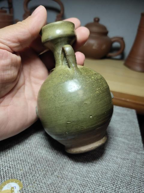 古玩陶瓷唐代?耀州窯茶葉末釉雙系盤口凈瓶拍賣,當前價格4800元