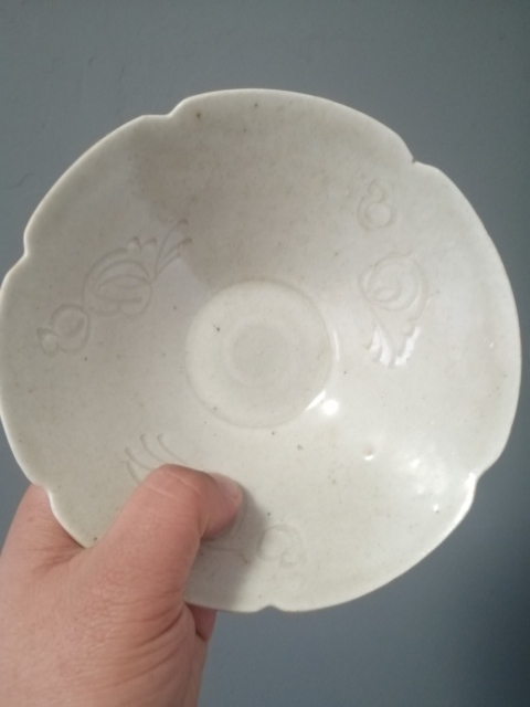 古玩陶瓷宋代·景德鎮窯青白釉刻花紋花口盞真品鑒賞圖
