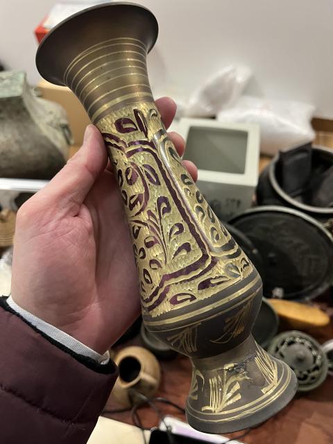 古玩雜項晚清刻畫銅瓶拍賣,當前價格199元