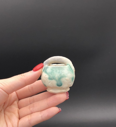 古玩陶瓷五代邢窯提籃水盂拍賣，當前價格0元
