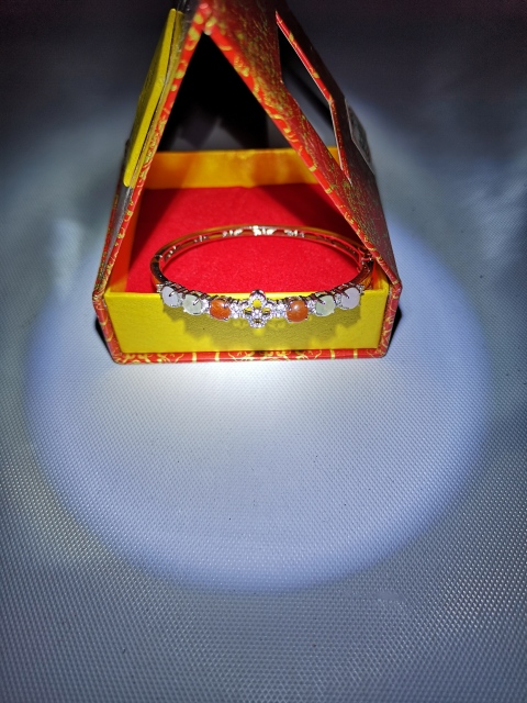 古玩玉器翡翠手鐲拍賣,當前價格550元