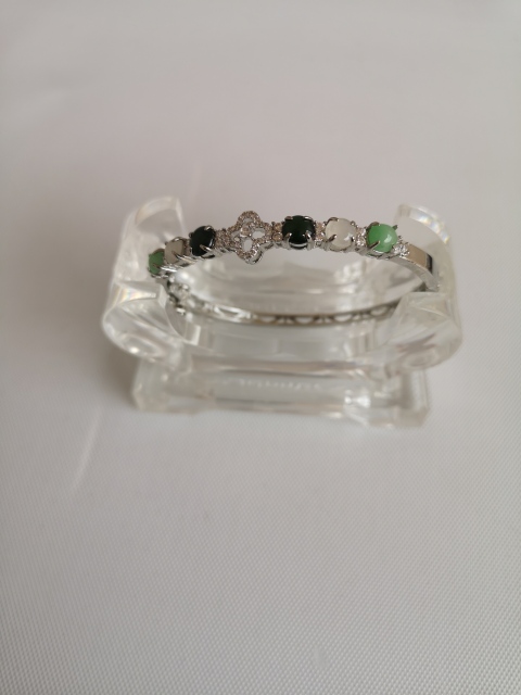 古玩玉器翡翠手鐲拍賣，當前價格550元