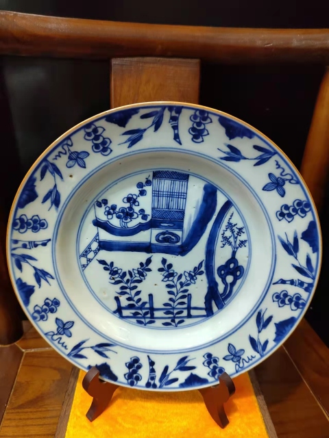 古玩陶瓷清康熙亭臺樓閣花卉紋青花盤拍賣，當前價格1588元