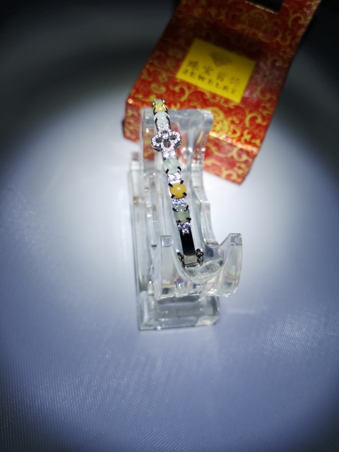 古玩玉器翡翠手鐲拍賣(mài)，當(dāng)前價(jià)格550元