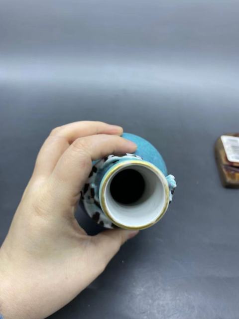 古玩陶瓷爐鈞釉螭龍瓶拍賣,當前價格16000元
