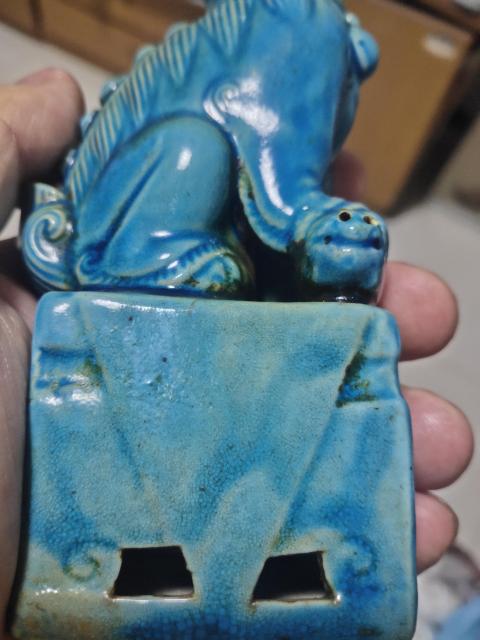 古玩陶瓷孔雀藍獅子拍賣，當前價格588元