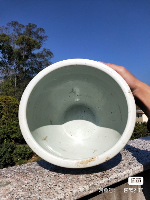 古玩陶瓷纏枝花卉紋青花缸拍賣，當前價格3000元