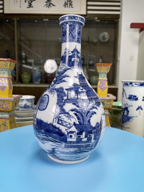 古玩陶瓷清乾隆 精品青花亭臺(tái)樓閣山水風(fēng)景紋瓶拍賣，當(dāng)前價(jià)格4300元