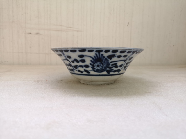 古玩陶瓷磁州窯青花花卉紋碗拍賣,當前價格450元