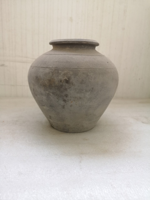 古玩陶瓷福建窯口黑釉罐拍賣,當前價格450元