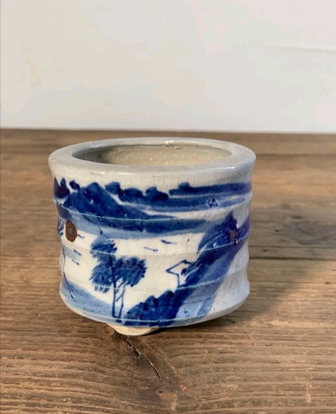 古玩陶瓷山水紋竹節(jié)型三足筒式香爐拍賣,當前價格2298元