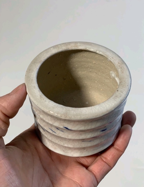 古玩陶瓷山水紋竹節(jié)型三足筒式香爐拍賣,當前價格2298元