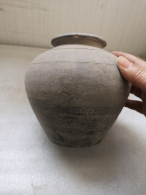 古玩陶瓷福建窯口黑釉罐拍賣,當前價格450元