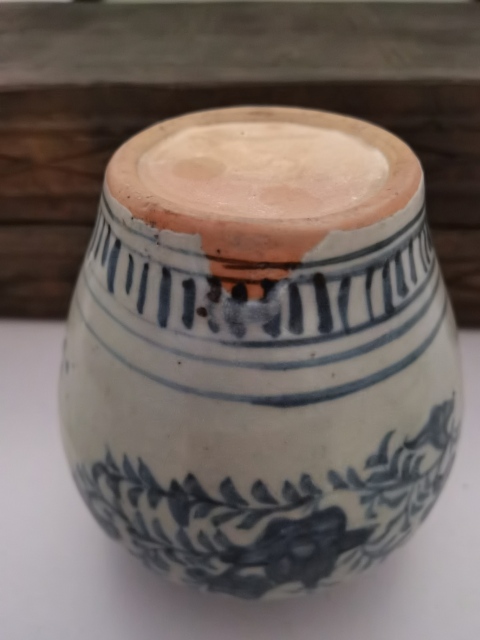 古玩陶瓷青花花卉紋蓋罐拍賣,當(dāng)前價(jià)格5800元