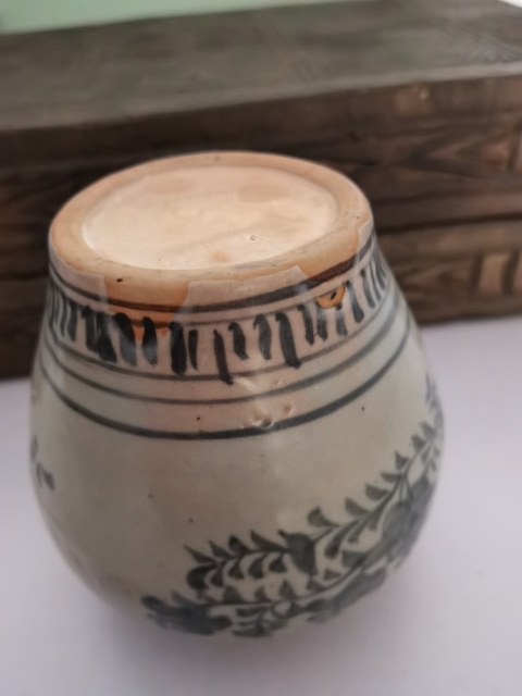 古玩陶瓷青花花卉紋蓋罐拍賣,當(dāng)前價(jià)格5800元