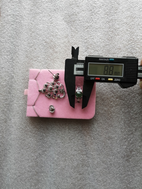 古玩玉器翡翠首飾拍賣，當前價格550元