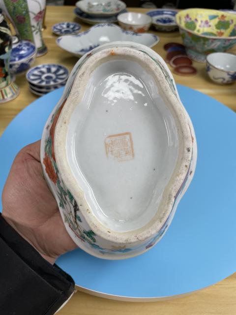古玩陶瓷清同治 精品粉彩洞石花卉紋貢碗(二級官)拍賣,當前價格3100元