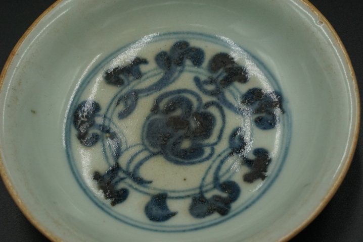 古玩陶瓷花卉紋青花盤拍賣，當前價格3000元