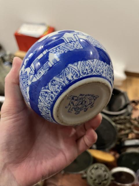 古玩陶瓷樓臺亭閣山水紋罐拍賣,當前價格199元