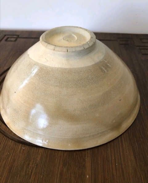 古玩陶瓷同安窯青瓷刻花碗拍賣,當(dāng)前價格2698元