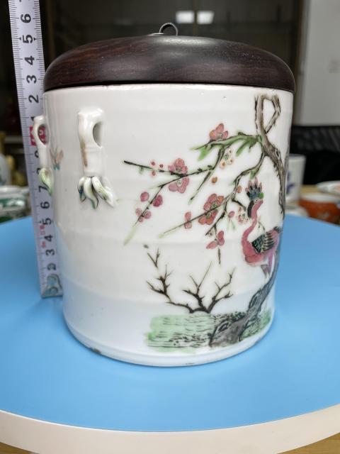 古玩陶瓷清道光 精品粉彩花鳥紋 竹節(jié)形大蓋缸拍賣,當(dāng)前價格2600元