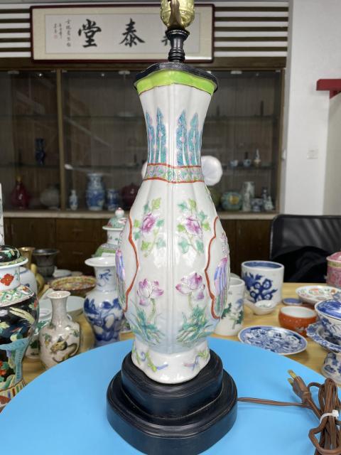 古玩陶瓷清晚期 精品粉彩鳳凰牡丹紋瓶拍賣,當前價格4300元
