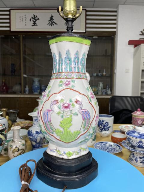 古玩陶瓷清晚期 精品粉彩鳳凰牡丹紋瓶拍賣,當前價格4300元