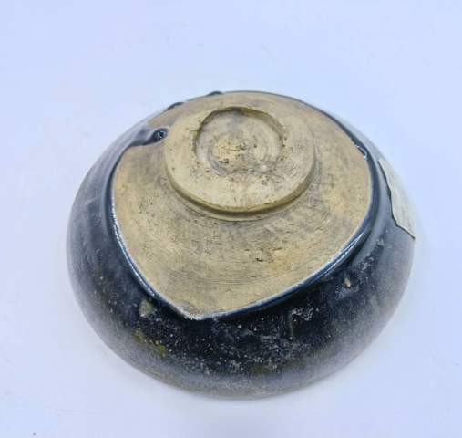 古玩陶瓷（元）黑亮釉大碗拍賣，當(dāng)前價格600元