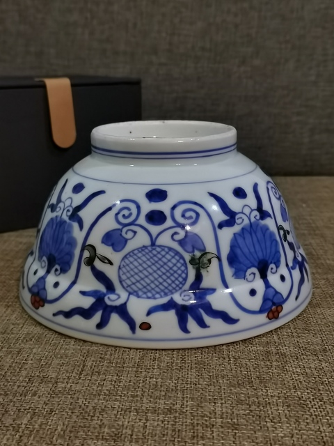 古玩陶瓷民國·青花五彩花卉紋碗（日本）真品鑒賞圖