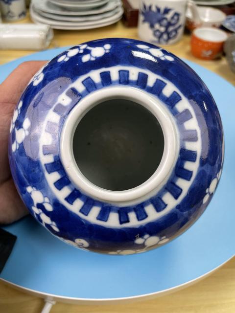 古玩陶瓷清晚期 精品青花冰梅罐拍賣，當(dāng)前價(jià)格1220元