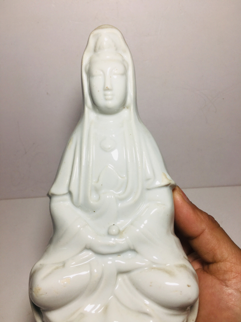古玩陶瓷民國解放初觀音像拍賣，當前價格0元