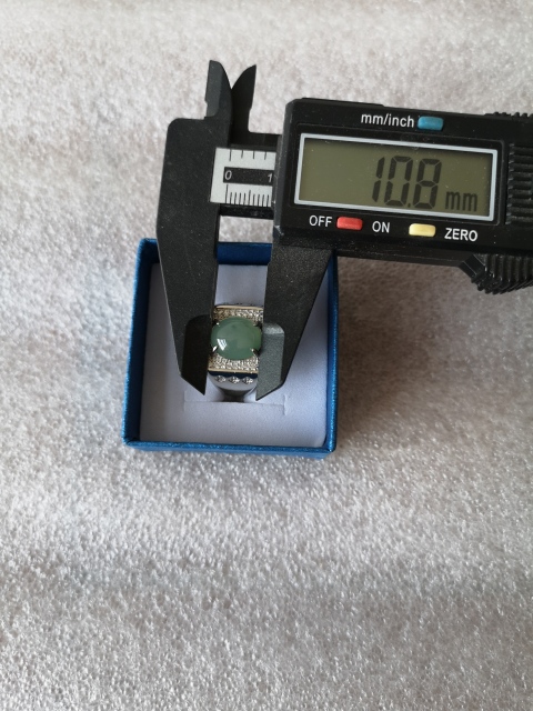 古玩玉器翡翠戒指拍賣,當前價格550元