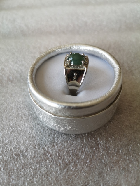 古玩玉器翡翠戒指拍賣，當前價格550元