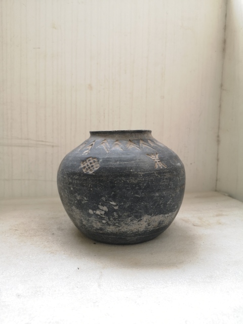 古玩陶瓷灰陶刻壽字罐拍賣，當前價格398元
