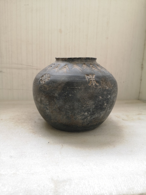古玩陶瓷灰陶刻壽字罐拍賣，當前價格398元