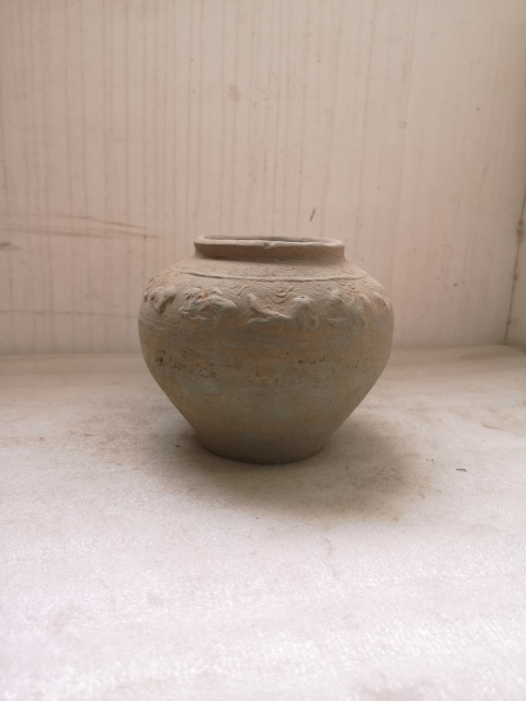 古玩陶瓷灰陶印跑獸紋罐拍賣，當(dāng)前價(jià)格680元