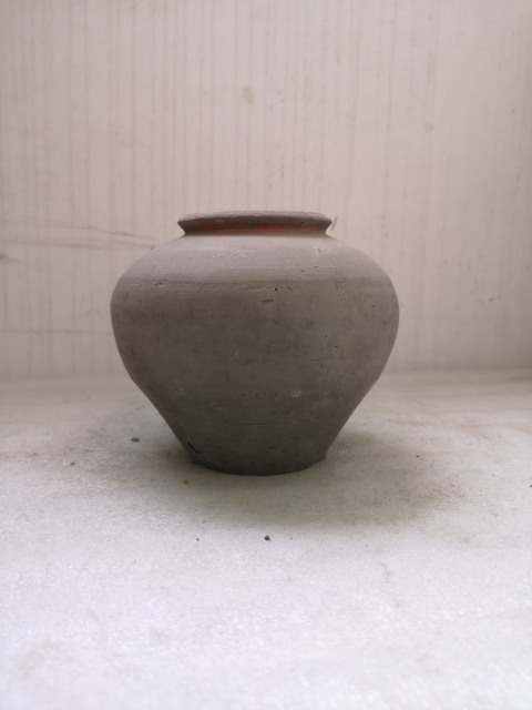 古玩陶瓷灰陶朱砂彩繪罐拍賣,當(dāng)前價格450元