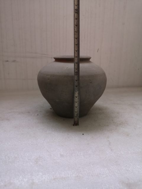 古玩陶瓷灰陶朱砂彩繪罐拍賣,當(dāng)前價格450元